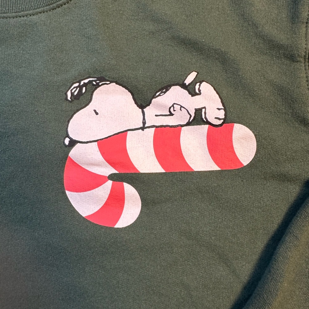 New!! Peanuts sweatshirt - Picture 2 of 3